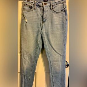 J Crew 9” Mid Rise Skinny Size 24